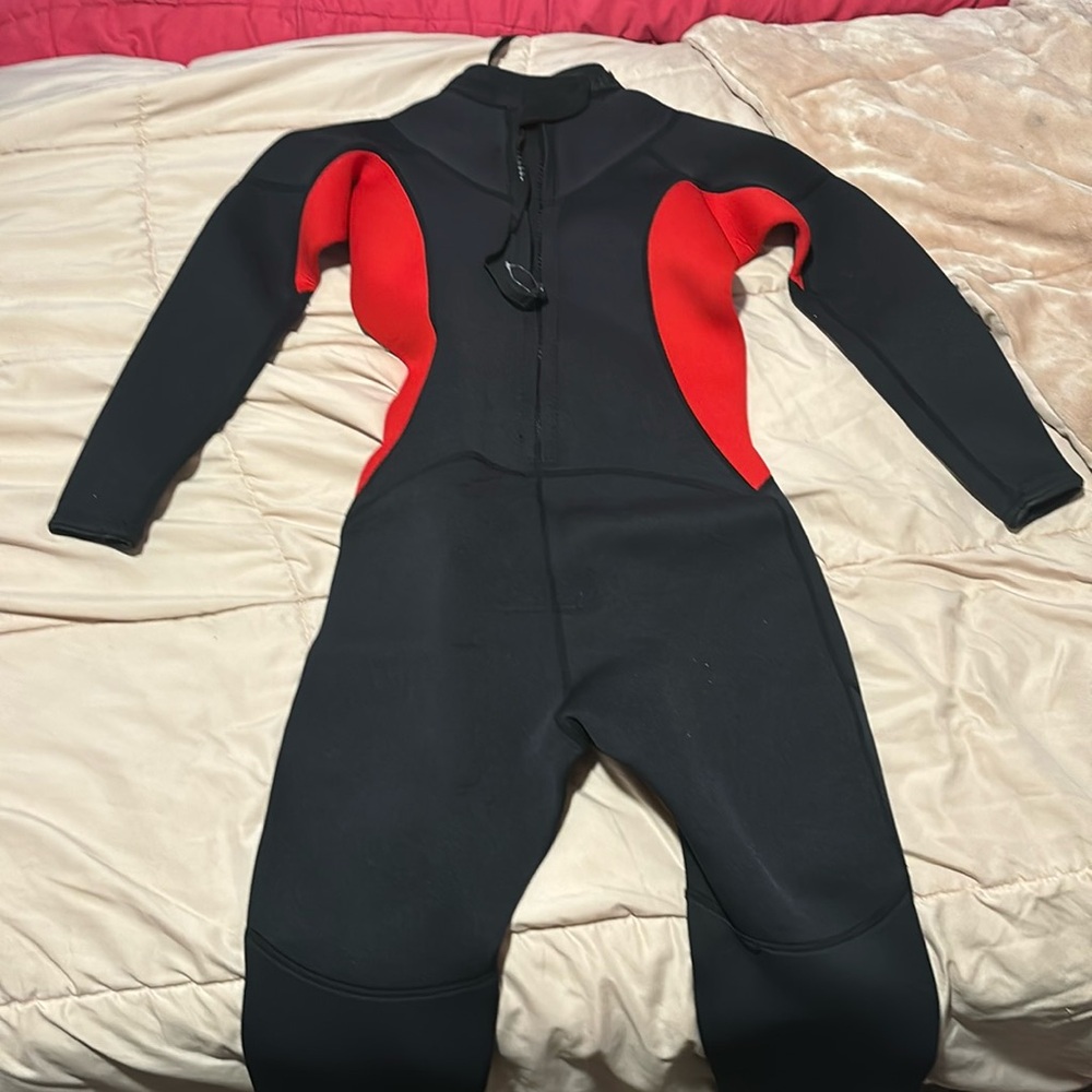 Red and black wet suit